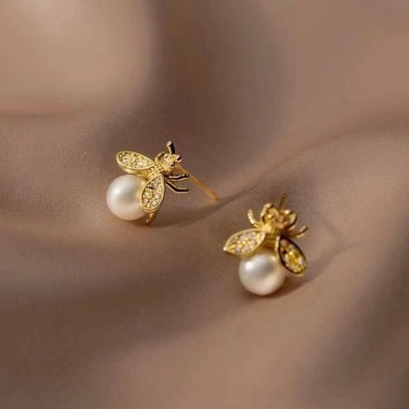 Bee Gold Earrings With Pearl S925 Silver Post nwt - Picture 2 of 7